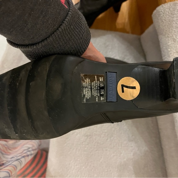 Women’s Kenneth Cole Reaction black boots - Picture 5 of 7